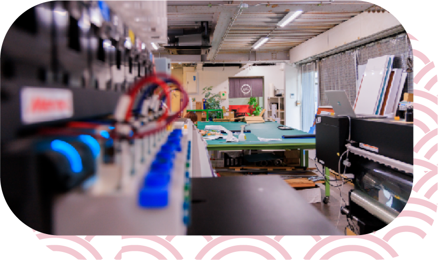 日本メーカーの出力機を使用